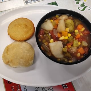 12oz. Bowl of Soup & Bread or Crackers