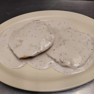 Biscuit with White Pepper Gravy